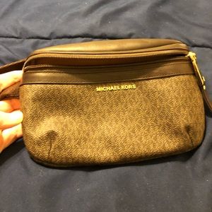 Micheal Kors Fanny pack